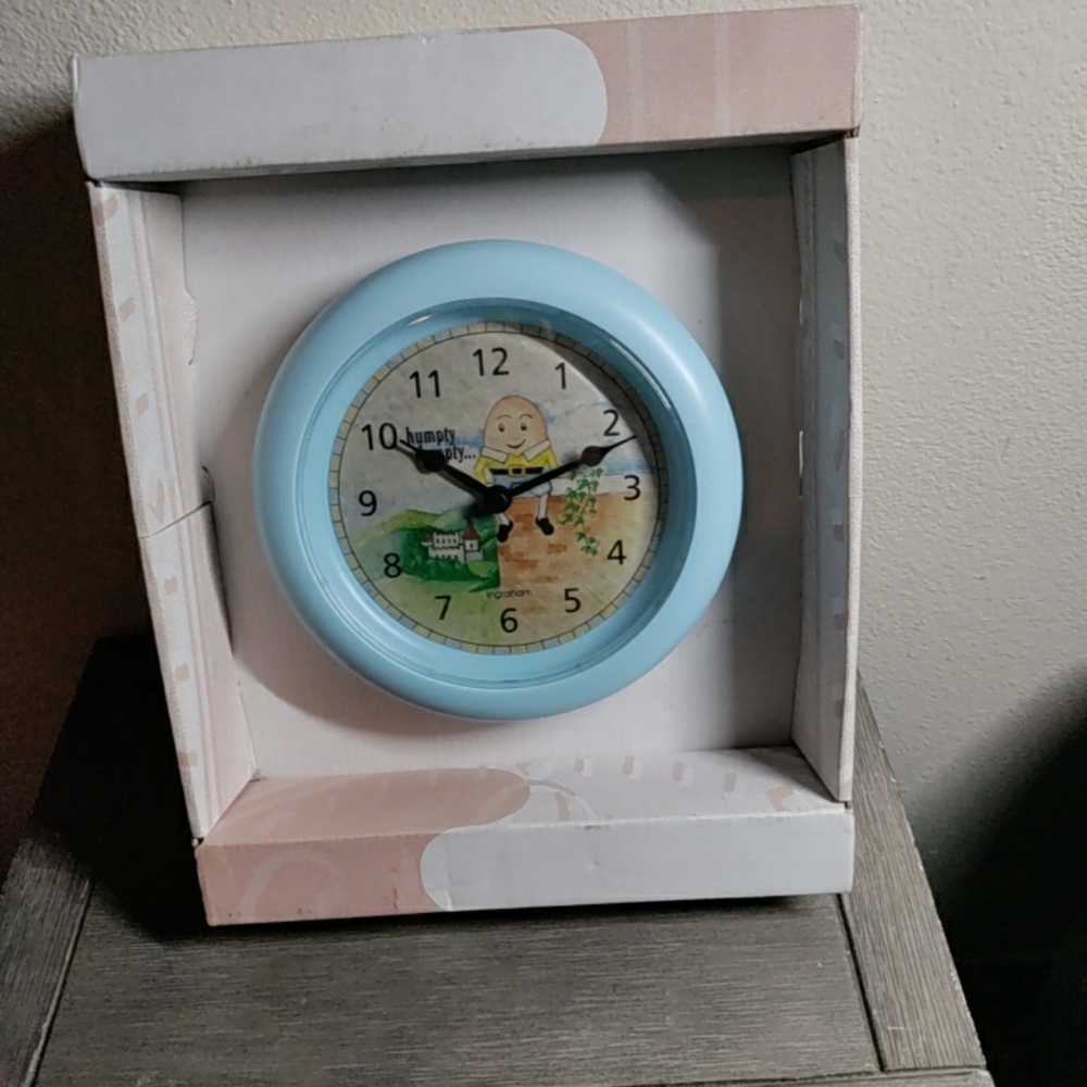 Vintage wall clock humpty dumpty